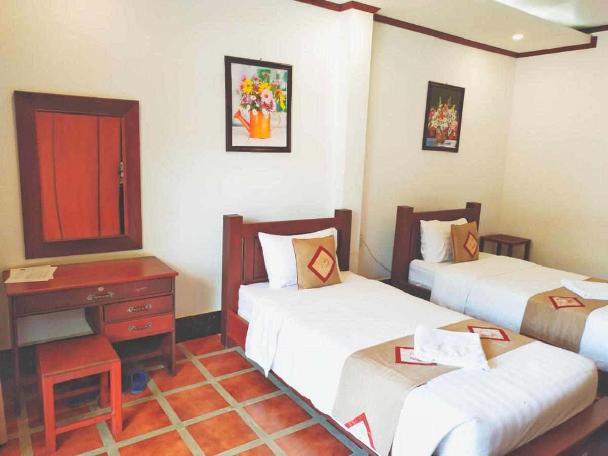 Vang Vieng Savanh Sunset View Resort Екстер'єр фото