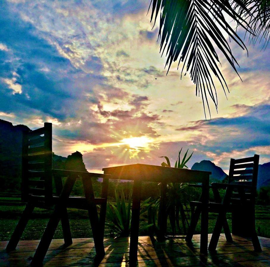 Vang Vieng Savanh Sunset View Resort Екстер'єр фото